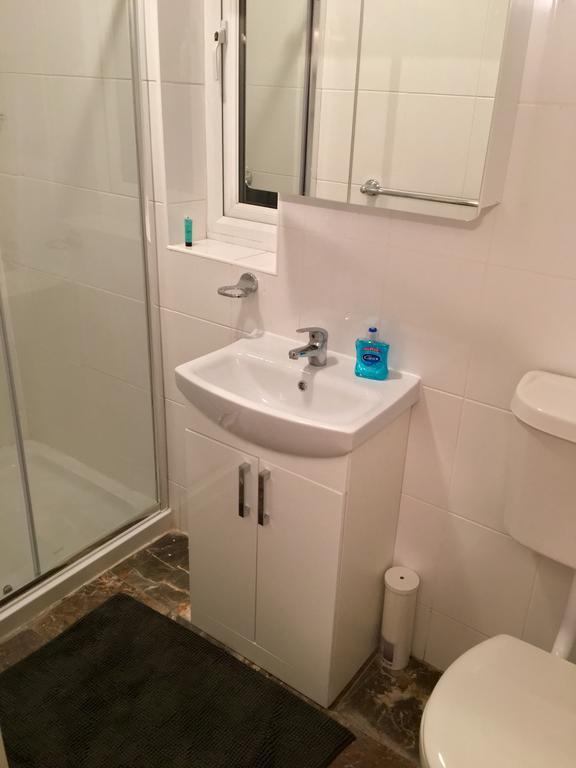Gable Lodge London Room photo