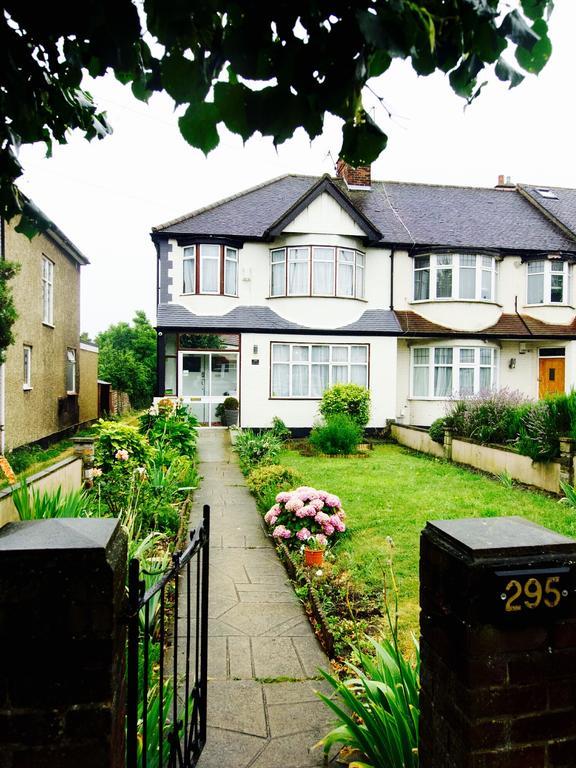 Gable Lodge London Exterior photo